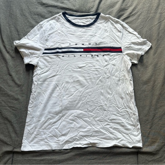 Vintage Tommy Hilfiger Men's Medium White Short Sleeve T-shirt - Picture 2 of 7